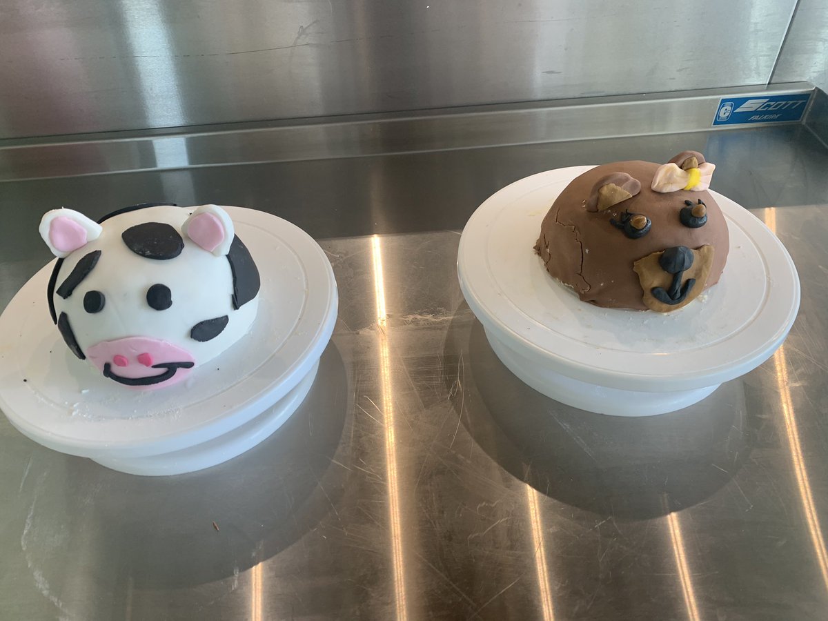 Miss Porter tweet media