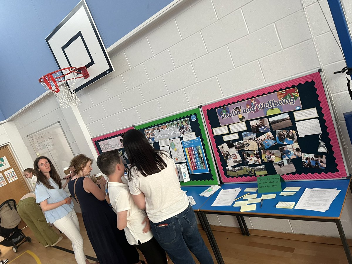 A brilliant turn out this afternoon <a href="/Greenbraeschool/">Greenbrae School</a> open afternoon. The children and staff were delighted to see you all 😁