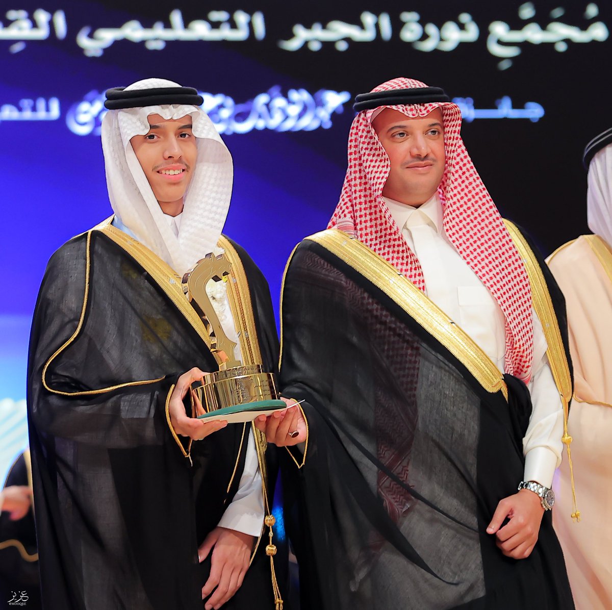 Bin_Shamy's tweet photo. 13/6/2023
{وآخر دعواهم أنِ الحمدلله ربِّ العالمين}
اللهم إني سعيت وإنكَ أحسنت لي الجزاء ، وأن الفضل والشكر لله أولًا، ثم لوالديّ ، رفقاء الدرب، كل من آمن بي وكل من علّمني وقدم يد العون وكان جزءاً من هذه الرحلة🌹
   
درع التميز الذهبي🥇
#جائزة_الشيخ_عبدالوهاب_الموسى https://t.co/Itj4gBYQ31
