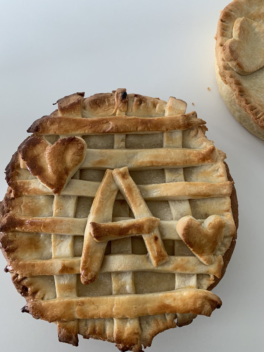 Miss Porter tweet media