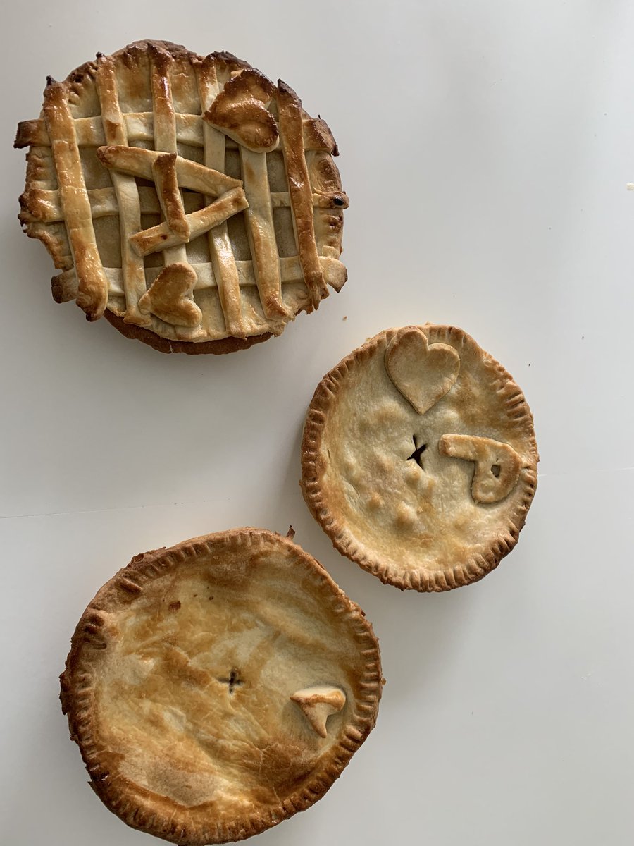 Miss Porter tweet media