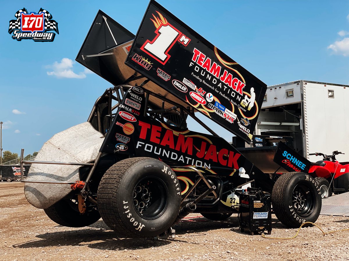 i70_speedway's tweet photo. The pits are filling up! 🤩

Hot Laps @ 6:30PM
Racing to follow 🏁
🎟️ https://t.co/KDInXU4vZW

📢 First 200 guests through the front gate will receive a FREE I-70 Microfiber Towel! 🎁

#POWRiDouble
#FathersDayWeekend https://t.co/9V8Z2MdC3I