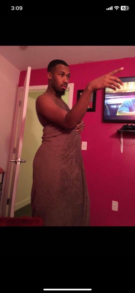 KeepingupwithMy's tweet photo. BITCH this my last time telling you stay tf off my page 😂😂😂😂😂😂😂😂 https://t.co/5n2iuPHoqA