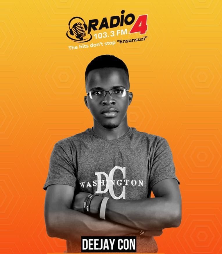 Radio4UG's tweet photo. The Friday #CloudMix party with @Deejaycon magic is now on till dawn🔥
Basunsuzi, Muzinide wa leero?
#Radio4UG https://t.co/b9WBa94bvc