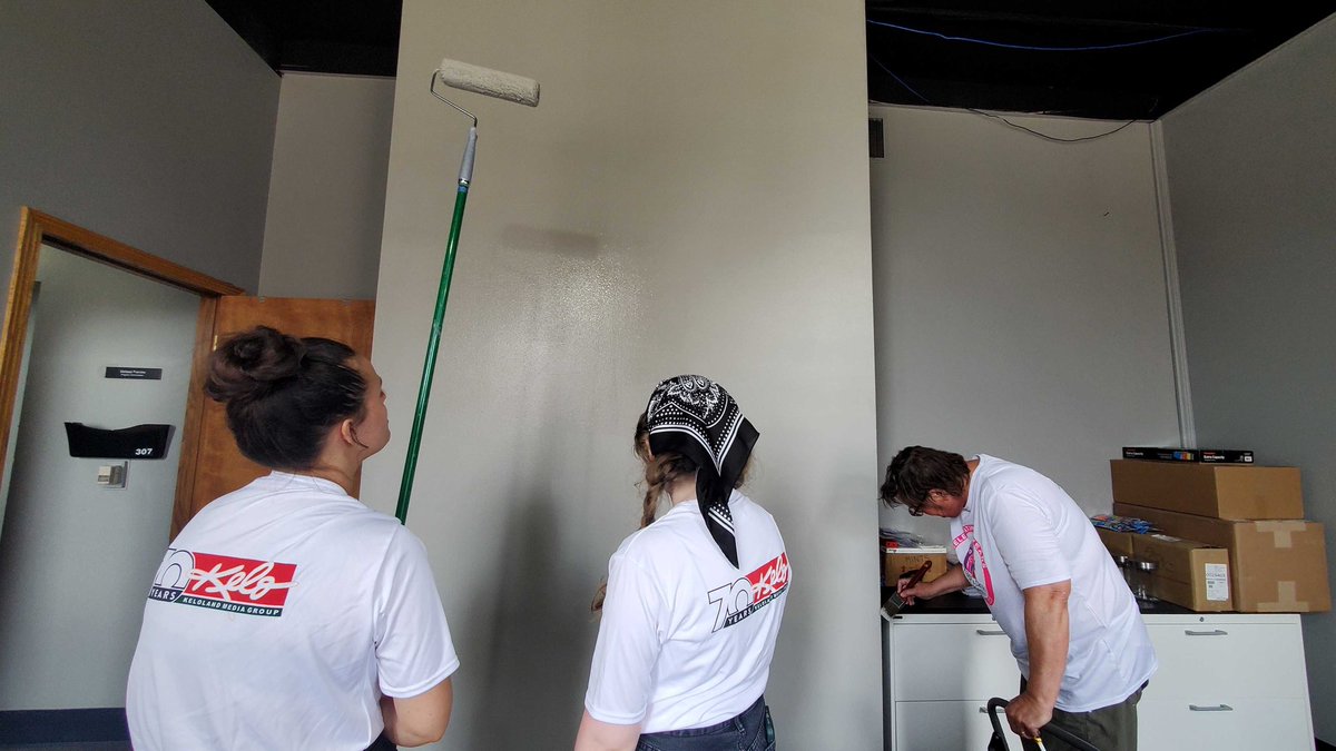 It was so fun getting to volunteer at <a href="/EastRiverLegal/">EastRiverLegalSvcs</a> today for Founder’s Day! #NexstarCares