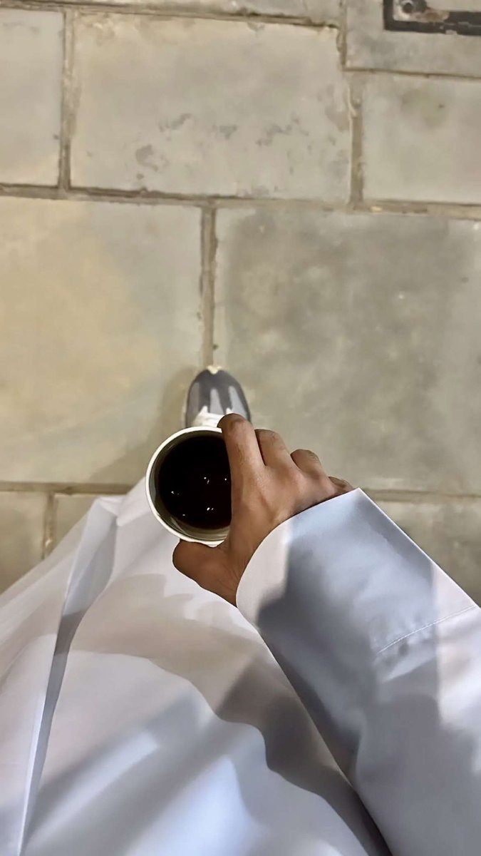 xi502ll's tweet photo. اقدر ظُروفك وانت ما تقدر أشواقي . https://t.co/YQQWPEKdye
