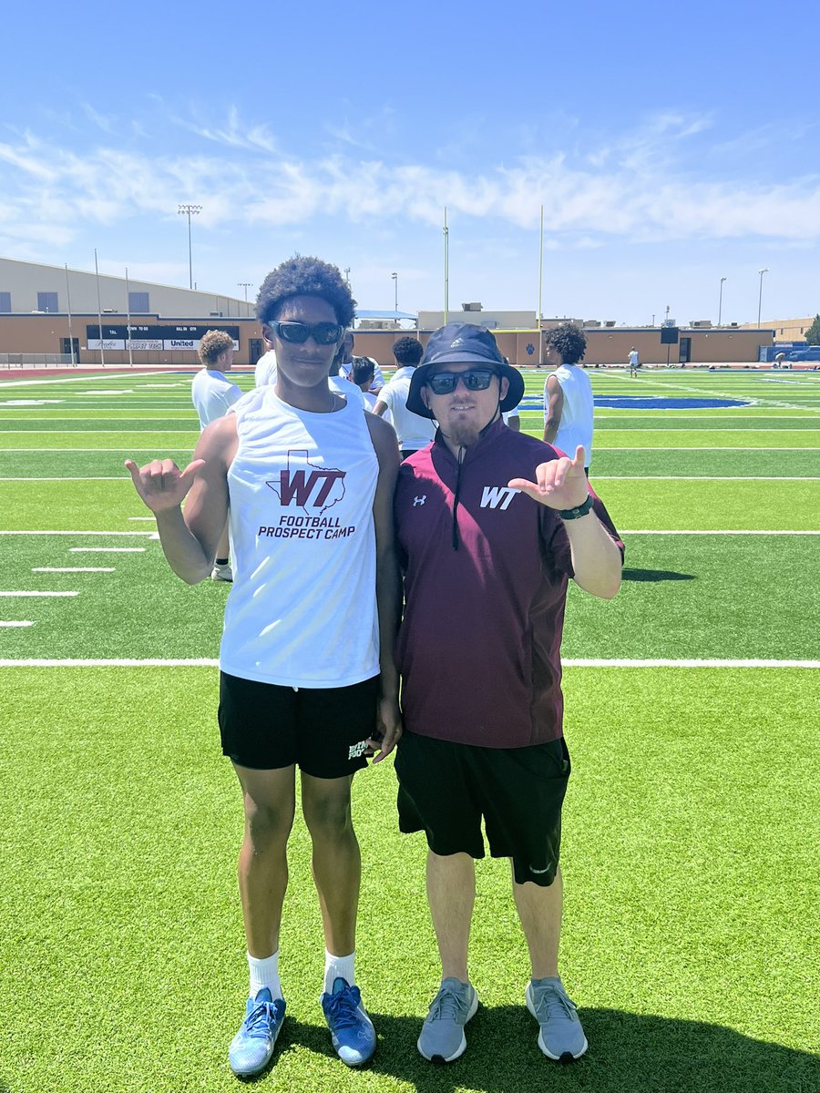 DeuceBlaylock's tweet photo. Thanks to @CoachJoshLynn for the camp invite. @WRAB50 @806hsscmedia @Estacado_Sports @EHS_FB_recruits #LoadTheGun #CheasNotCheckers https://t.co/qI1C96z8x0
