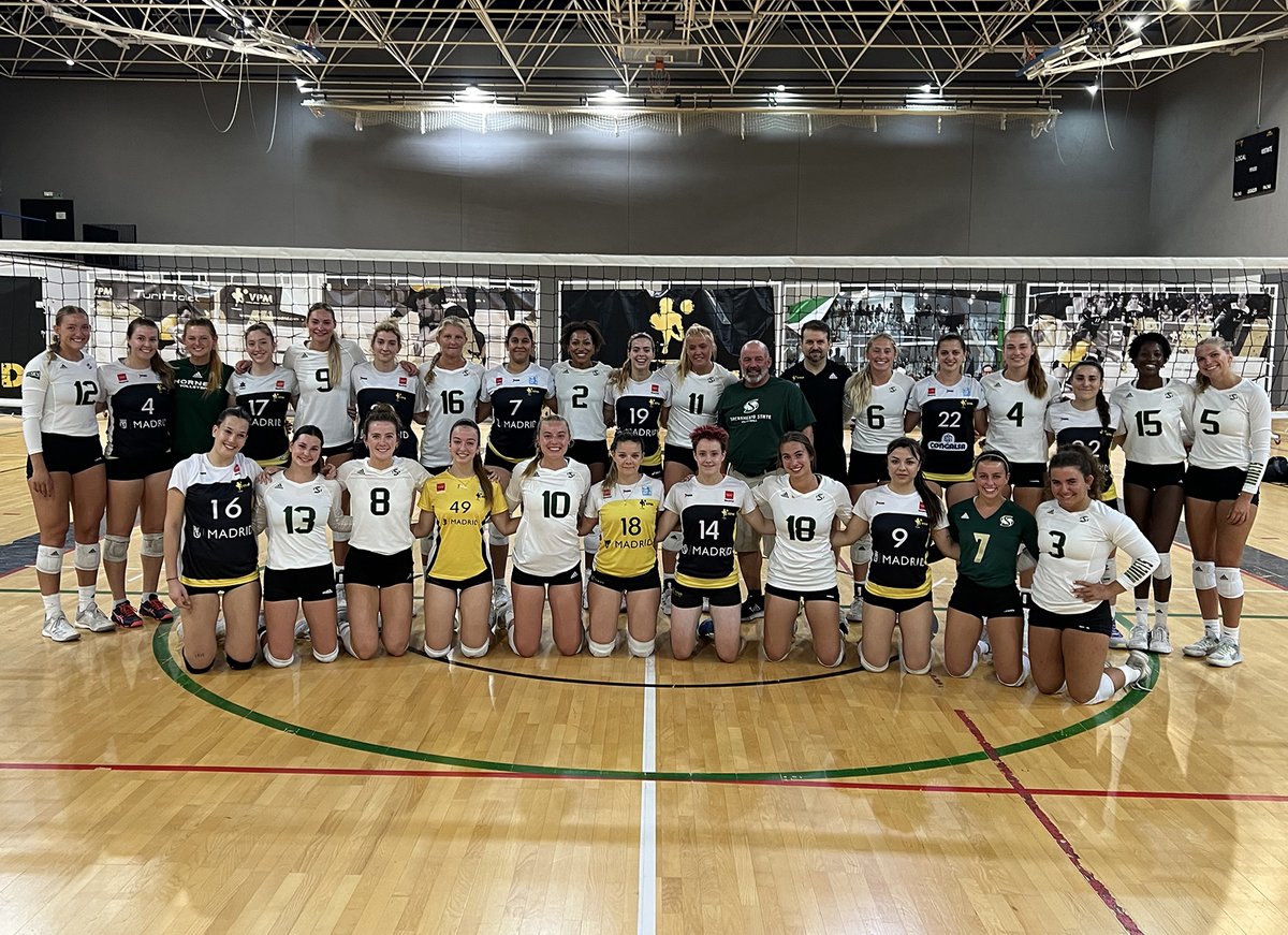 HORNETS WIN! Improve to 5-0 on their foreign tour with a 3-1 victory over VP Madrid (23-25, 25-19, 25-18, 25-14). Today is the team's final match of the trip. #StingersUp