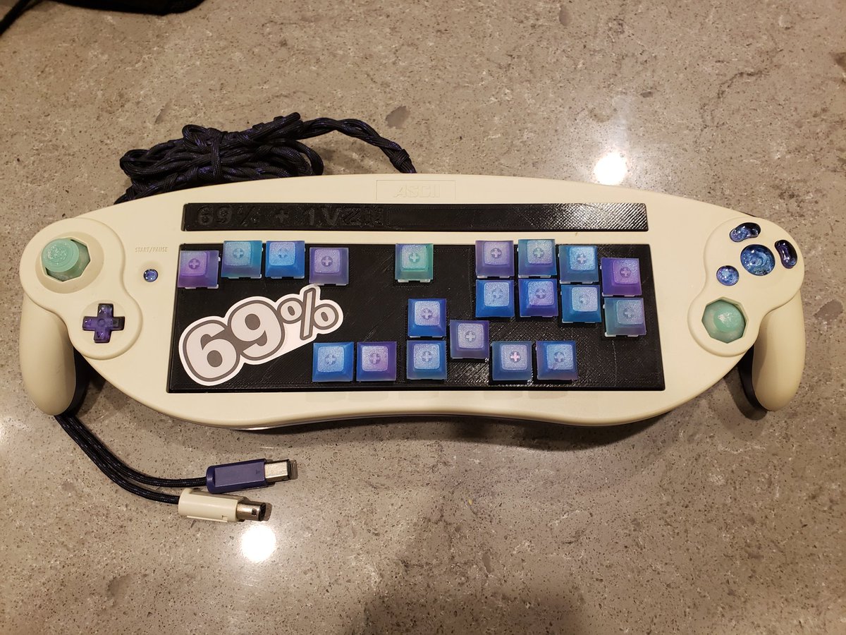 CoiledOver's tweet photo. Just played the most fun set of melee on stream at WaveDash :D

Huge thanks to @selst0r for all the resin buttons/sticks/caps

And thanks to @WuhnWae for making the boxx 3D model

Bust most importantly thank you and happy birthday to the beautiful @ProfDankSoil I love you<3 https://t.co/jPEAn6mcDu