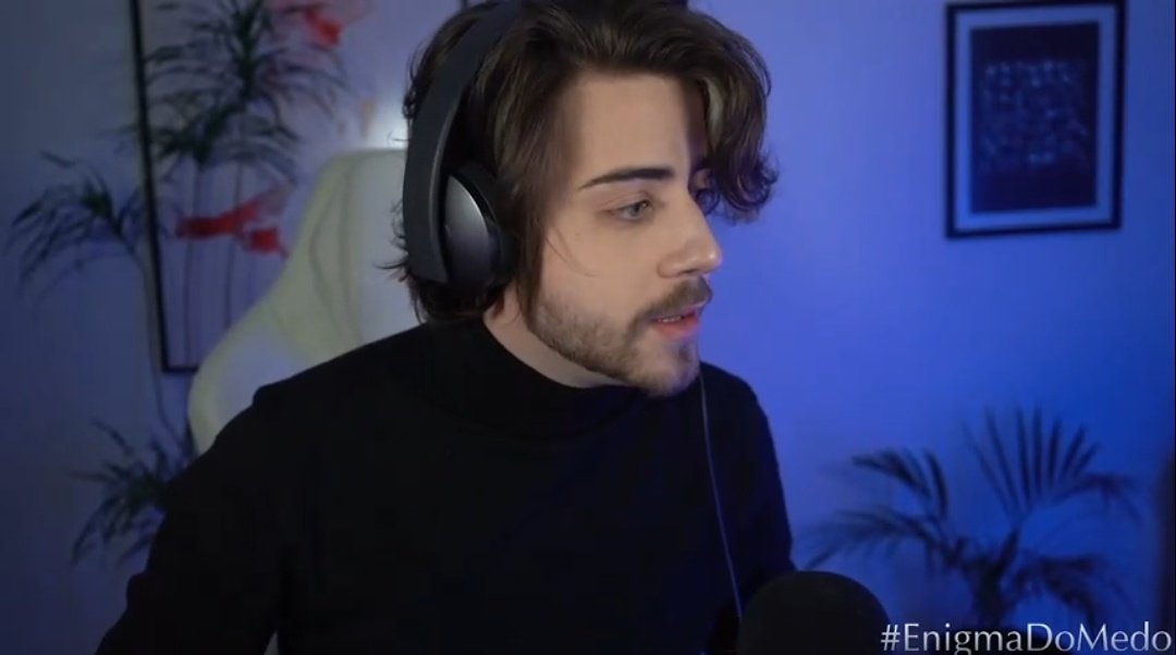 "Eu sou o Cellbit, Diretor Criativo de Enigma do medo"

ARREPIEI