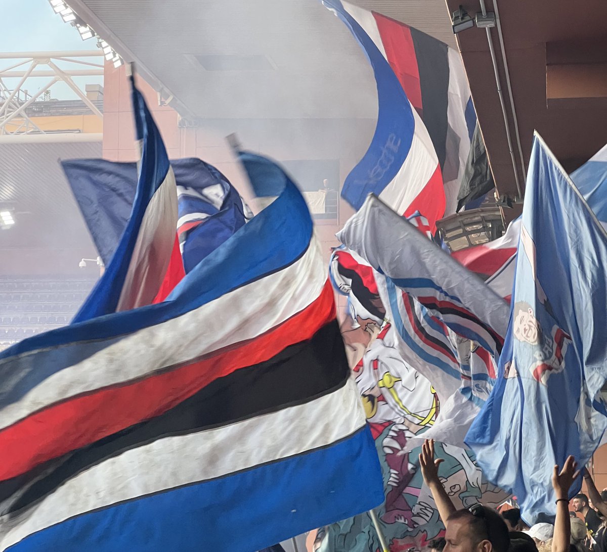 lullabyweb's tweet photo. @andrearadri @sampdoria Grazie! 🙏 😍 https://t.co/JPx0ky2W2s