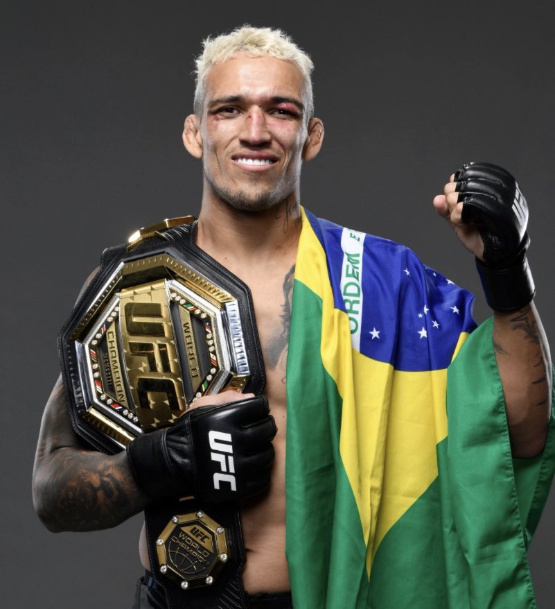 BenTheBaneDavis's tweet image. Taylor Swift and Charles “Do Bronx” Oliviera are reportedly dating 

(via @AlexBehunin / @benfowlkesMMA)