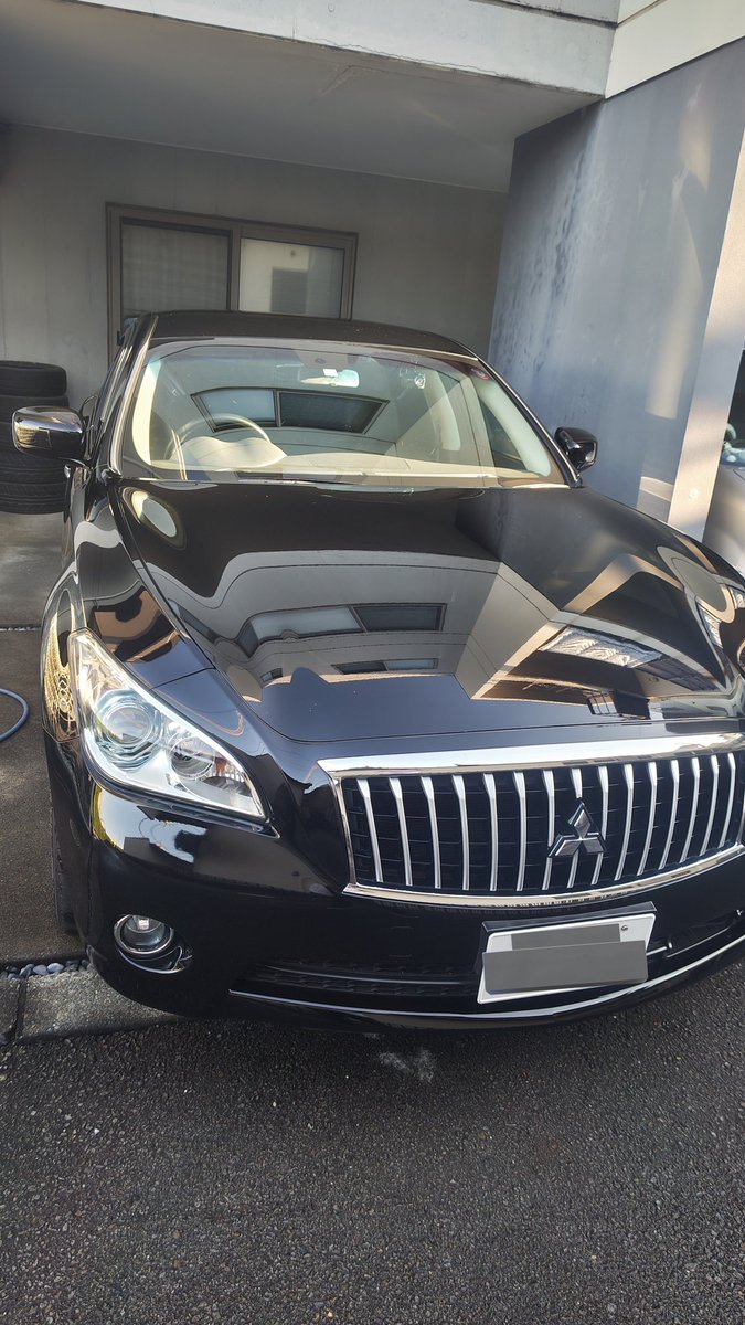 pearlmoon0092's tweet photo. 洗車
セラミックコーティング(簡易型)終了✨
後…
ワゴンRも洗車しよう✨
やっぱり縦型グリルかっこいいわぁ🫰🏻
#洗車
#縦型グリル
#三菱
#PROUDIA
#プラウディア370VIP https://t.co/996uSJU8gF