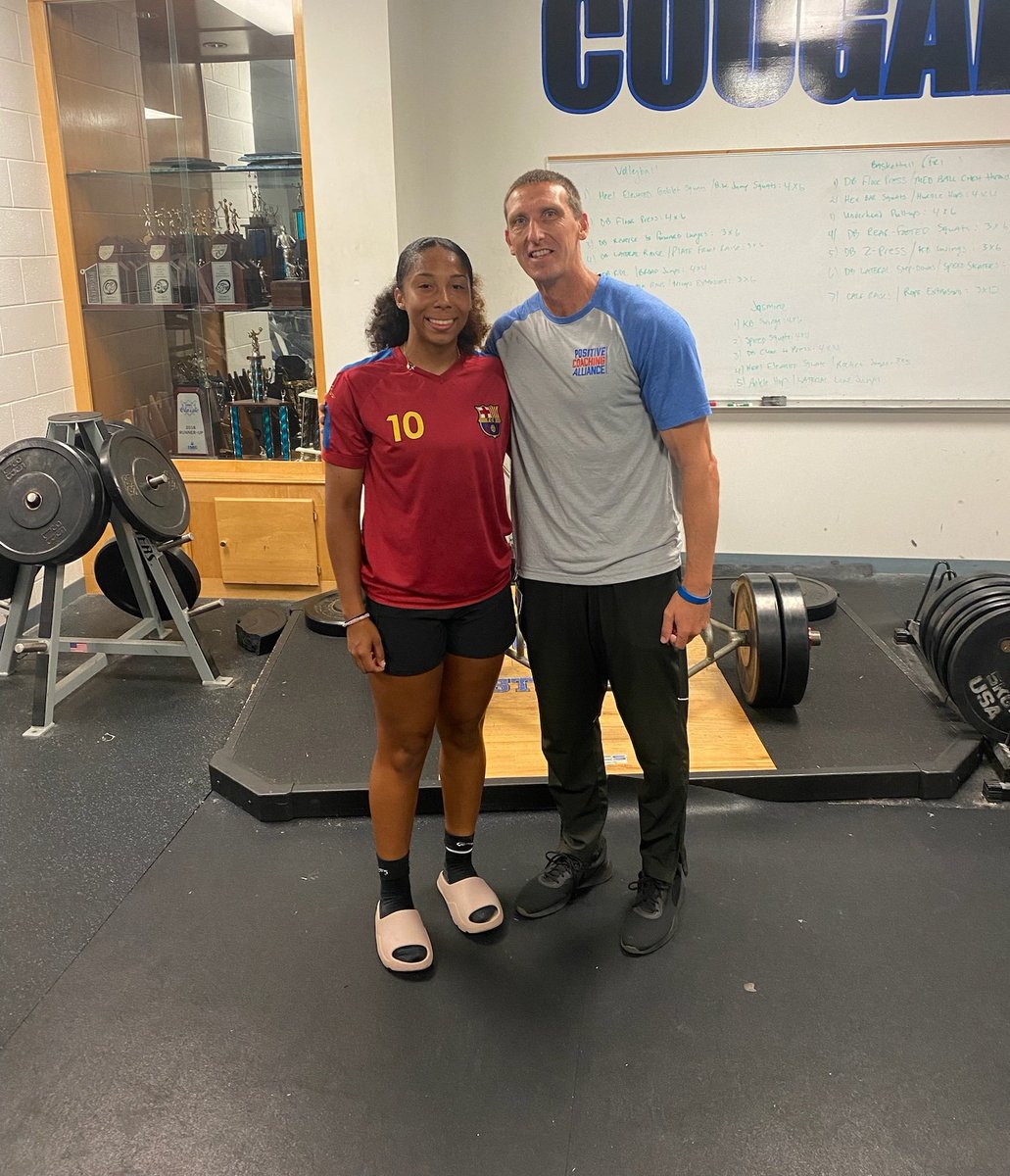 Today was Jasmine's last training session before she flies out to Costa Rica to compete for a roser spot for their World Cup team. Big things are coming her way in the next few weeks! Can' wait!