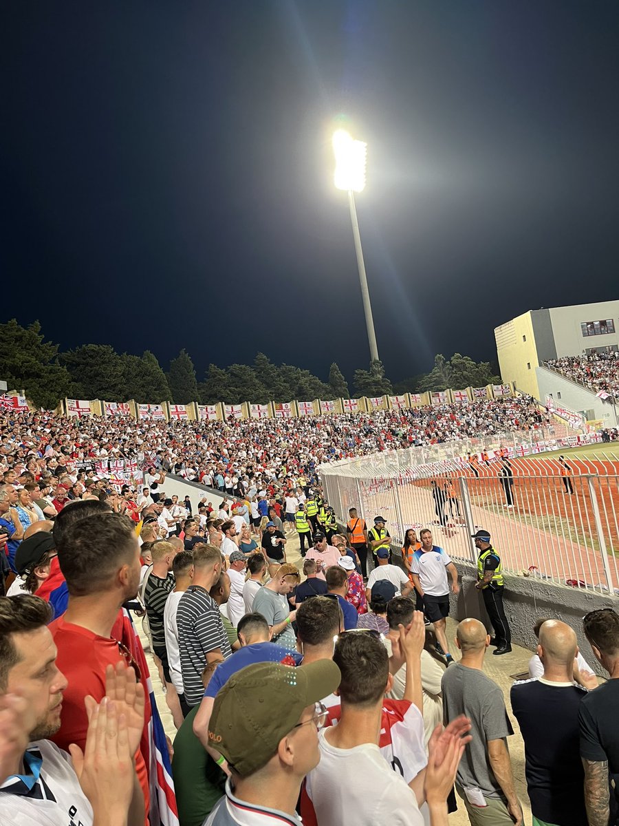 Follow England away 🏴󠁧󠁢󠁥󠁮󠁧󠁿
