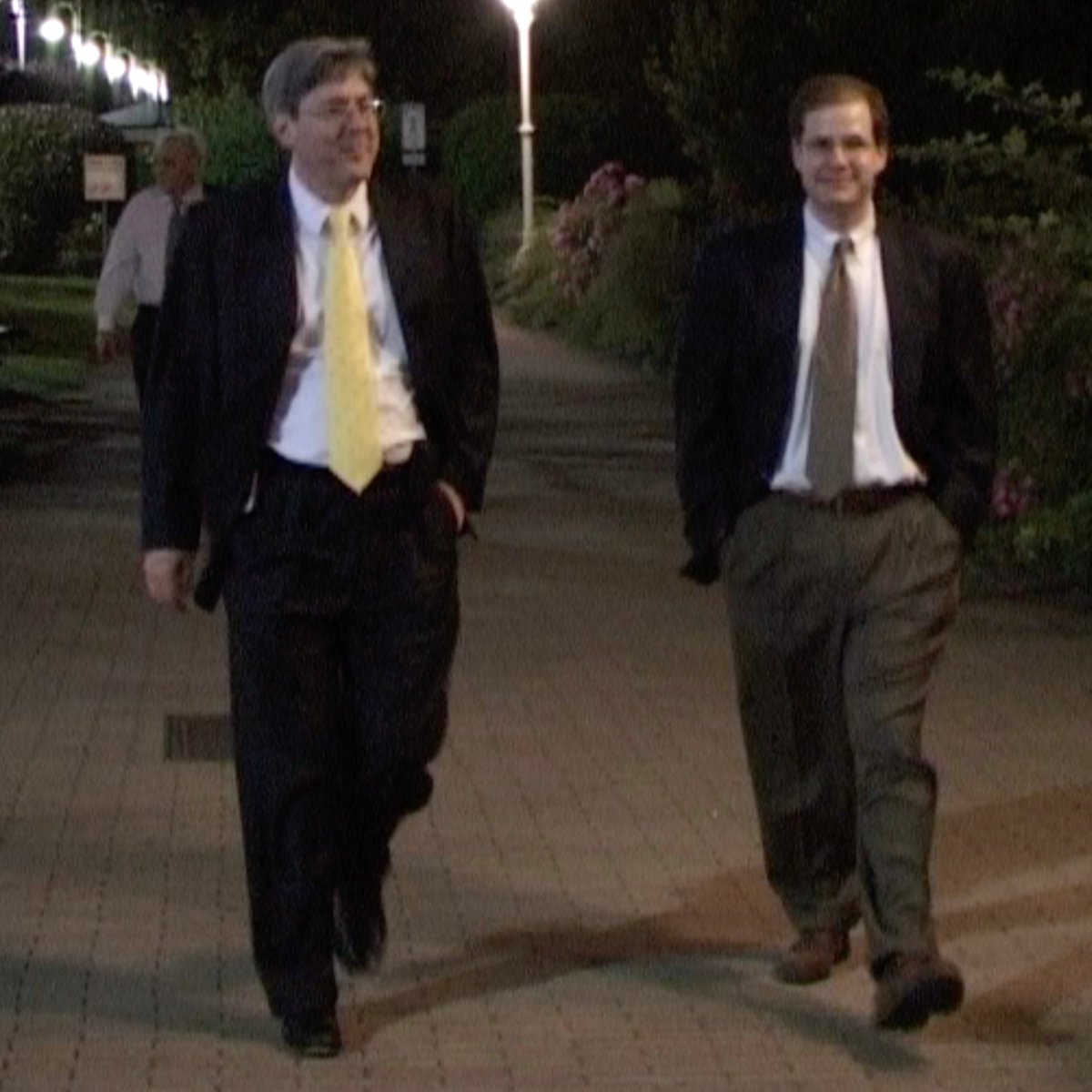 5 June 2004. Alongside Douglas Feith (left) we find the American neoconservative ideologue from the CFR, Max Boot (right), who was in Stresa to co-host a session entitled 'European Geopolitics', along with European Commissioners Antonio Vitorino and Frits Bolkestein. #Bilderberg