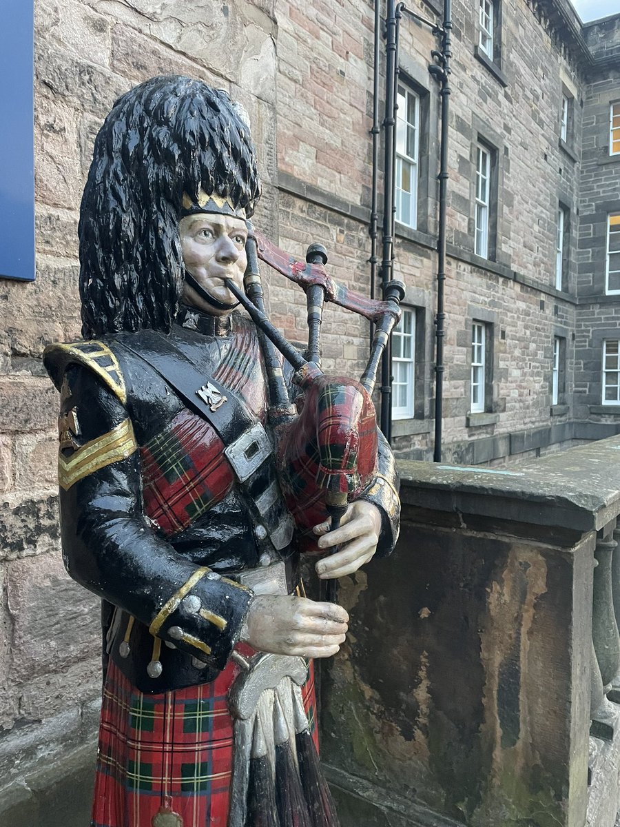 mkatemaynard's tweet image. Thank you @edinburghcastle &amp;amp; @Aimuseums for fabulous views and good conversations #AIMConference2023