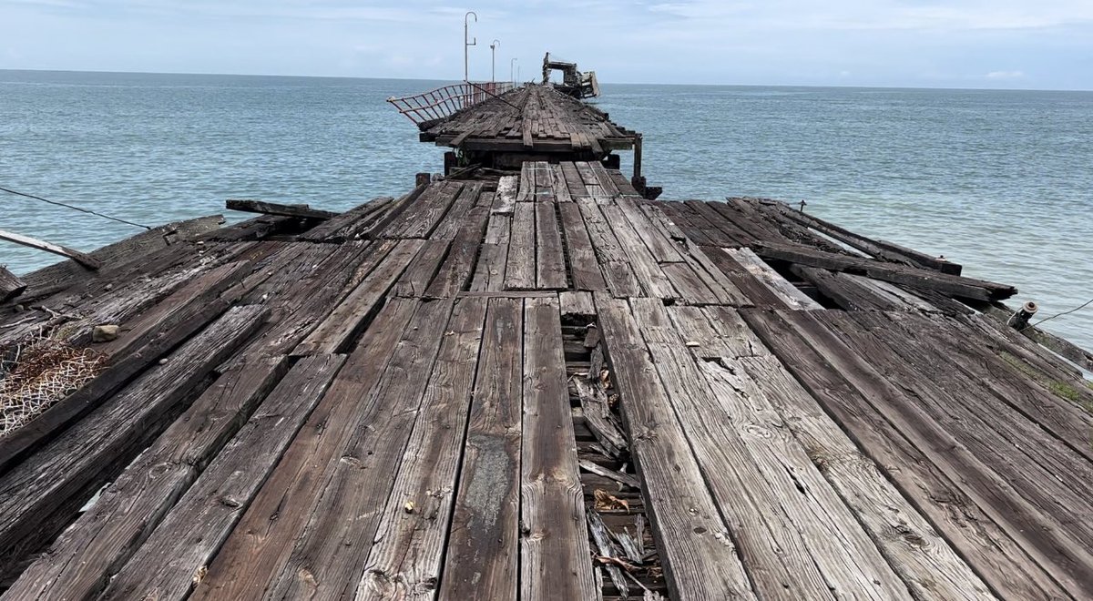 AlcaldiadeBaru's tweet photo. En Barú, se da un paso importante para avanzar en el del proyecto estudio, diseño, desarrollo, aprobación de planos y construcción del muelle fiscal de Puerto Armuelles, al entregarse, por parte de la AMP, la orden de proceder por un monto superior a los 21 millones de  dólares. https://t.co/1h9KtWkblZ