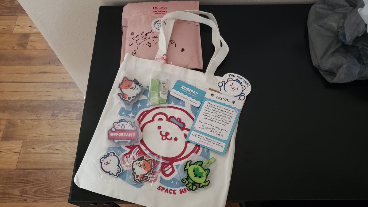 Got my kiute <a href="/kiuberryy/">Kiuberry ･☆ COMMISSIONS CLOSED</a> package! Kiu is such an amazing being and the quality of this stuff is immaculate! Yay!