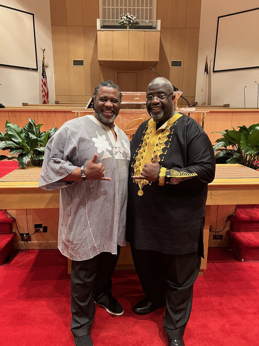 vernoncwalton's tweet image. Honored to share with my LB and lifelong friend @pastorsmall &amp;amp; the @newcalvarynorfolkva. Inspired by a great time of worship. If you are in the area be sure to check out the Black Expo and the final night of revival.
#juneteenthedition #gammamade