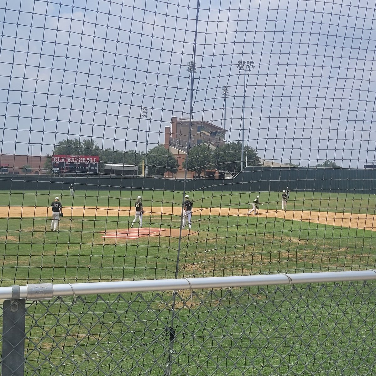 Roughriders getting after it today. Battling the heat and the wood bats! @donnieedgar3 with a 2 inning save, Devin Behm with the go-ahead RBI and Gavin Leadbetter with a run scored. @GraysonChancel1 with a solid inning on the mound. @ntxtrlblazers @RSR_Baseball