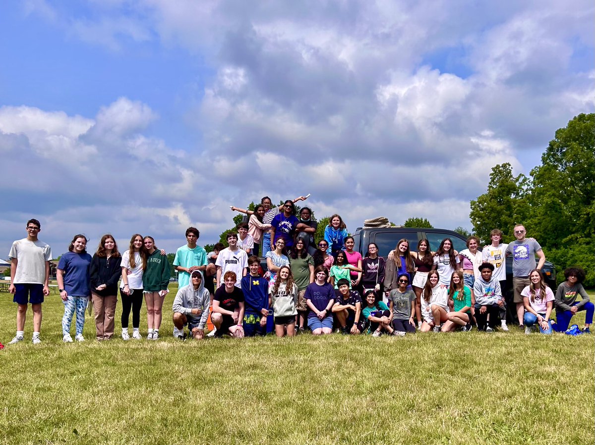 This was the way to end the year. WEB leadership class 2023 <a href="/bpbroncos/">Boulan Park</a> <a href="/MrsPagnaniBPMS/">Allyson Pagnani</a>