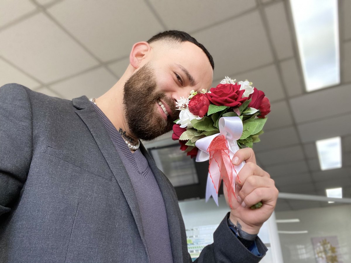 cervantesulloa's tweet photo. Hoy me fui a casar y me dejaron plantado :(
Algún Candidato ? https://t.co/fxfEnqCWRV