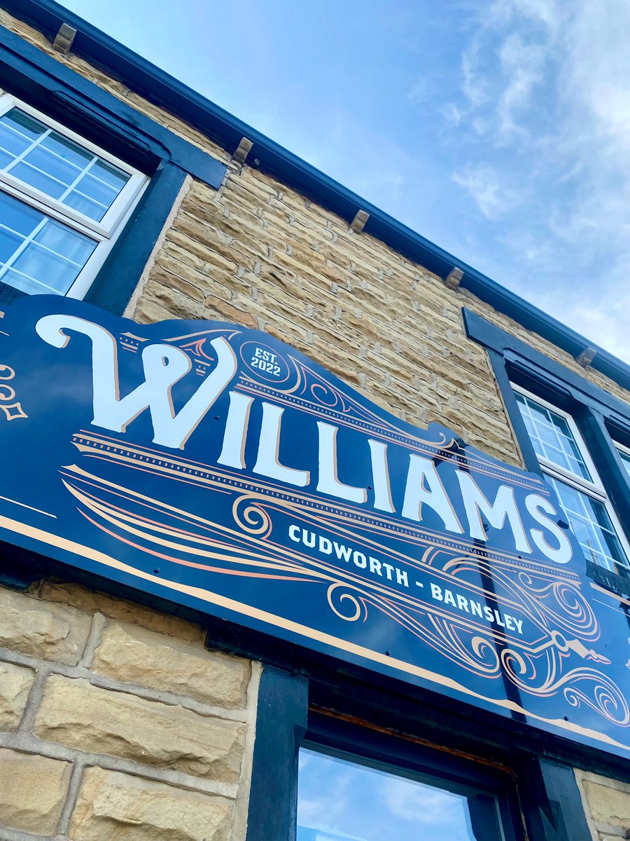 HellingtonBoots's tweet image. A surprise bonus from my evening out… an OS #BenchMark #CutMark, right on the side of the bar! 🙌🏼😁
#Cudworth @bmdorguk #LegsAndLaces