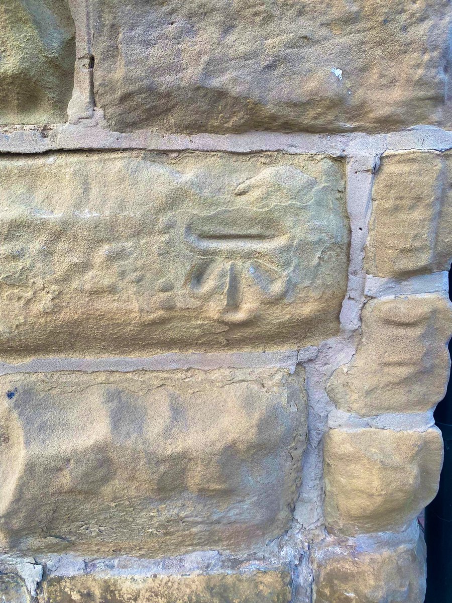 HellingtonBoots's tweet image. A surprise bonus from my evening out… an OS #BenchMark #CutMark, right on the side of the bar! 🙌🏼😁
#Cudworth @bmdorguk #LegsAndLaces