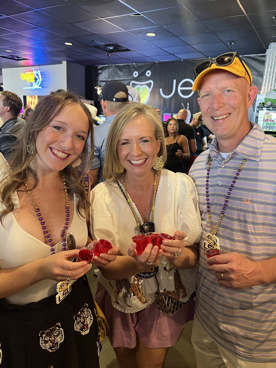 Contributing to the inevitable <a href="/LSUbaseball/">LSU Baseball</a> fans win of the <a href="/CWSShotBoard/">CWS Jello Shot Challenge</a> 

#GeauxTigers
