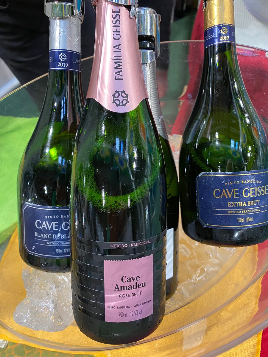 Ever tried Brazilian sparkling wines? If you haven’t, you’re missing a real treat! Stylish Traditional Method Fizz, at a fraction of the price of its French counterparts.  Available to taste <a href="/BBCGoodFoodShow/">BBC Good Food Show</a> this weekend, from <a href="/GoBrazilWines/">Go Brazil Wines</a>.