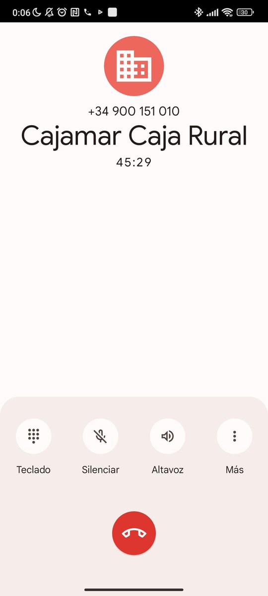 JVDS86's tweet photo. A esto se le llama servicio 24h
Significa que tardan 24 h en responder?
@Cajamar 
#Abuso @FACUA 
Te quieren cobrar 30€ por mantenimiento cuando tengo todavía mi tarjeta y mis participaciones del banco una vergüenza.
Vamos un robo https://t.co/RkynhppssW