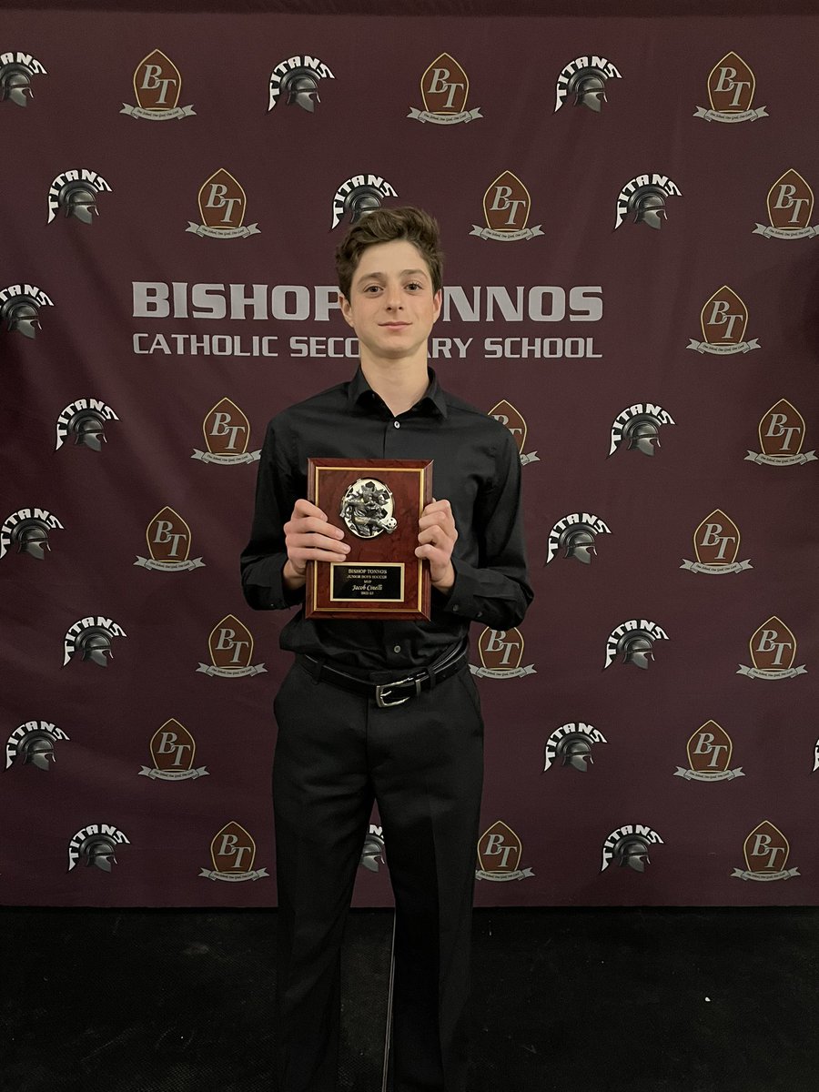 lindacinelli1's tweet photo. Congratulations Jacob on your MVP award for junior boys soccer! Way to go!!😊⚽️ https://t.co/1RhWRMyrLy