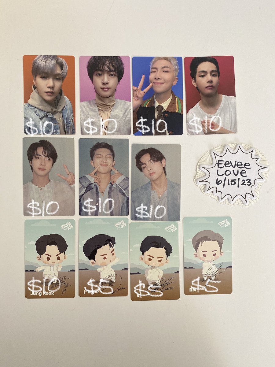 eeveelovesbts's tweet photo. WTS BTS OFFICIAL MERCH:

•official and mint condition 
•pay pal zelle Venmo
•usa based world wide shipping available 

Dm me if you have a questions ! https://t.co/h4MydVqhk2