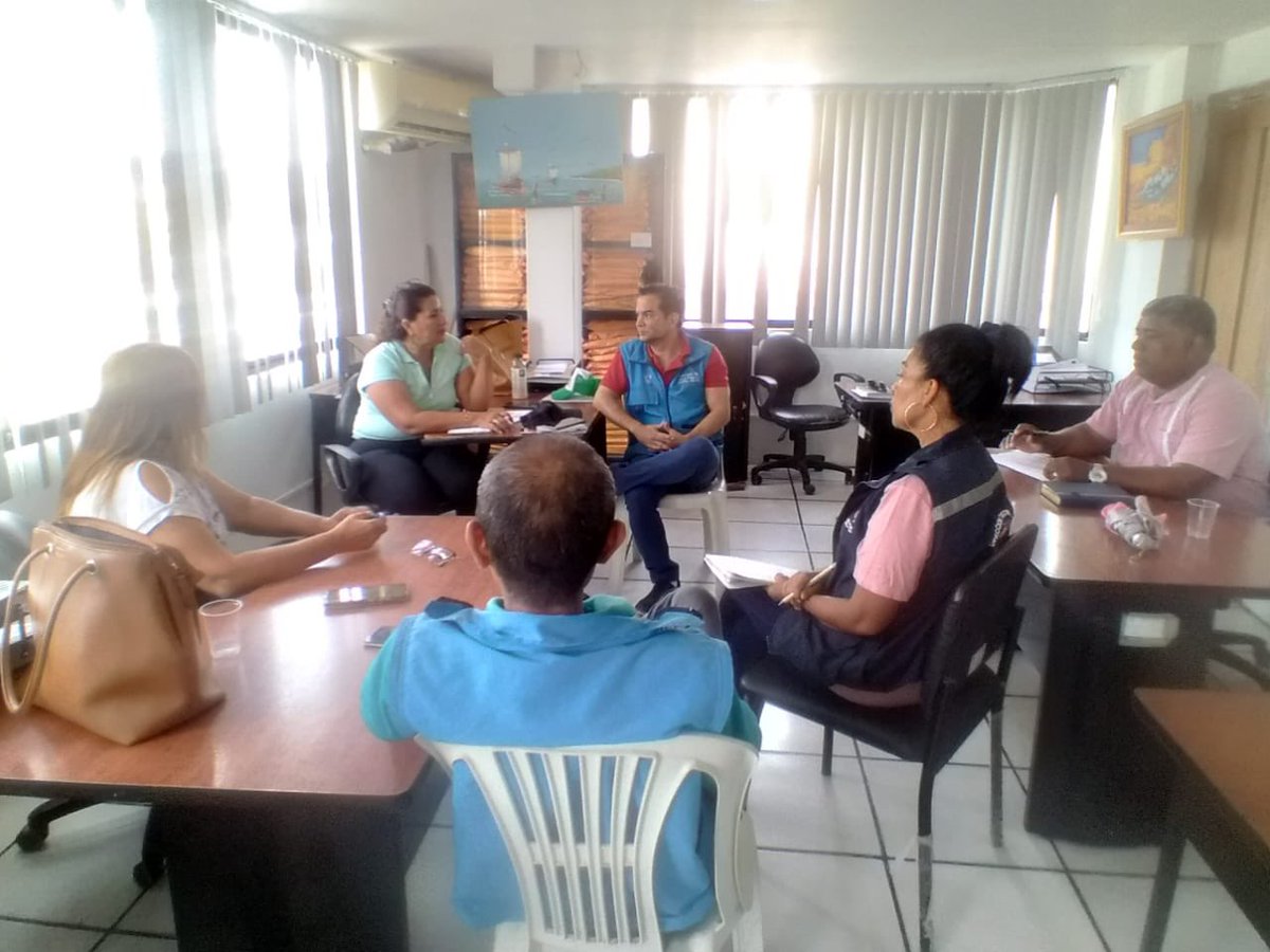 Salud_Ec's tweet image. #Atacames I Personal de @Salud_Ec junto a la Junta Parroquial de Tonsupa y el Consejo de Vocales de la parroquia articulan acciones de #ControlVectorial para  evitar la propagación de enfermedades por la emergencia sanitaria que se encuentra en el cantón.