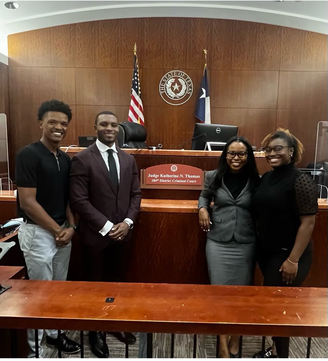 Katherine Thomas tweet media