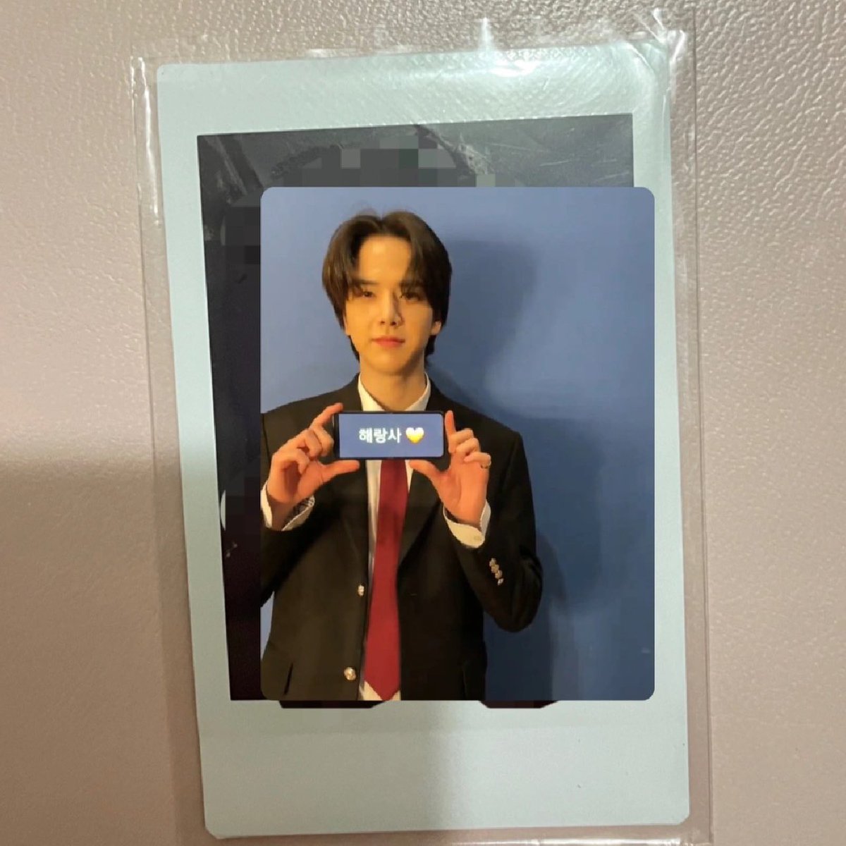 seeee_lllw's tweet photo. WTS

SELL
The Boyz Younghoon signed pola Polaroid
더보이즈 영훈 사인 폴라로이드  폴라 양도
211125 Maverick Videocall event

25.0
Signed✅
Oversea shipping⭕️
Paypal⭕️

Please DM https://t.co/C8uP24AyzP