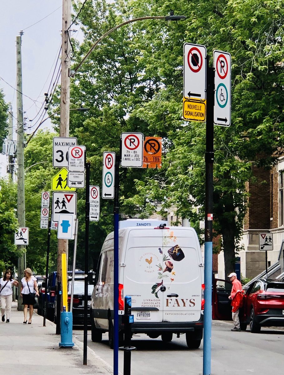 Avez-vous le manuel qui va avec ? ⁦<a href="/agencemobi_mtl/">Agence de mobilité durable de Montréal</a>⁩ merci ! ⁦<a href="/LePMR/">Arrondissement du Plateau-Mont-Royal</a>⁩ merci! #changementdedirection  #zoneceole ⁦@jacouzi⁩