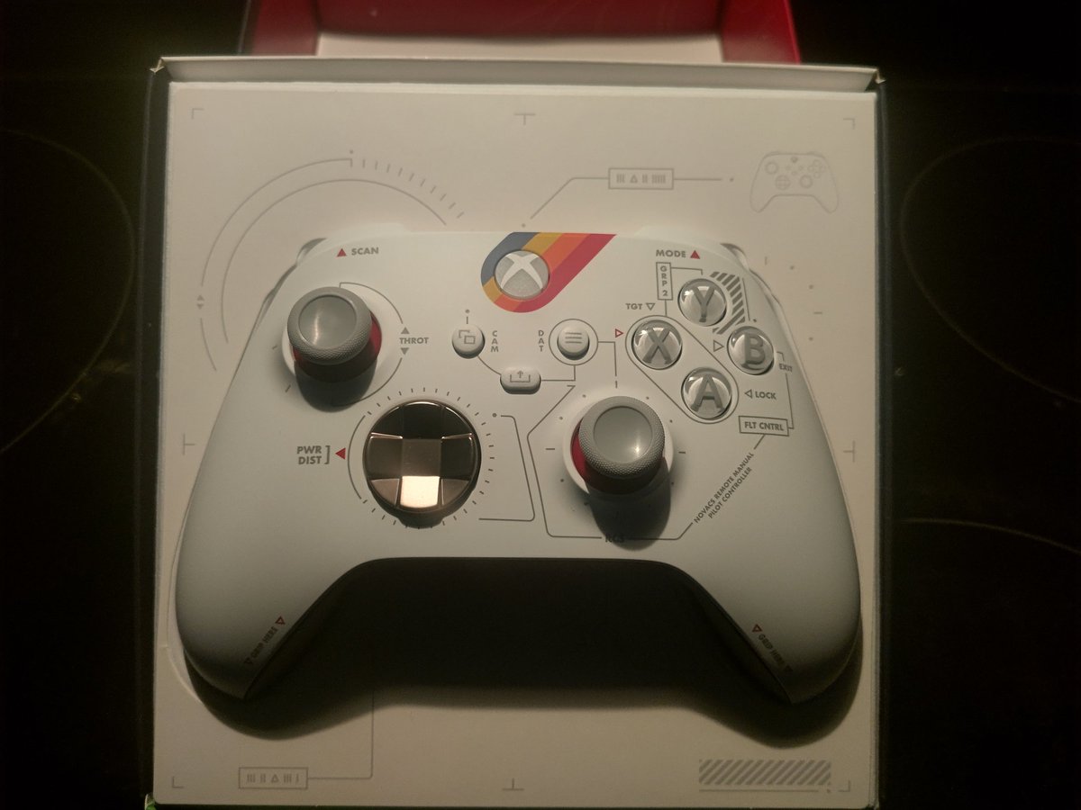 TimoTim19's tweet image. The newest additions came today! Both gorgeous. If the game plays as good as these look, we talking game of the generation! #Starfield