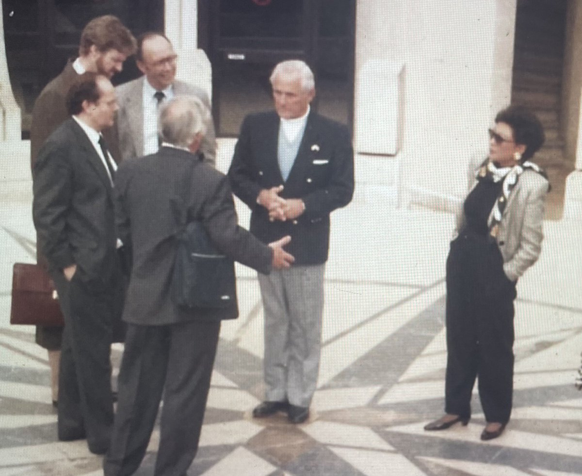 DougNorCal's tweet image. Hey, #Honolulu. You dream of riding above Oahu’s horrible traffic is about to come true, as former Mayor Frank Fasi said it would: Yes2Rail.blogspot.com. Here’s « Fearless Frank » on a transit inspection trip in Lille, France in 1991.