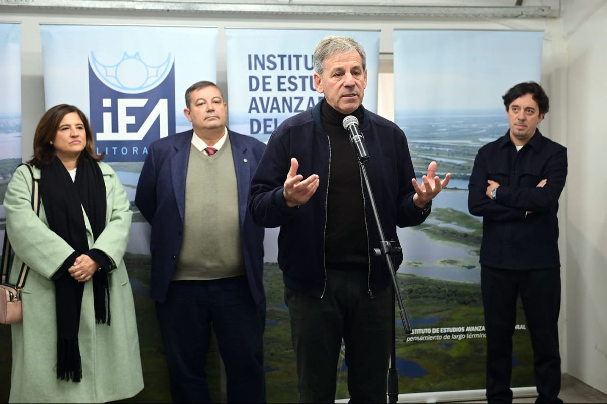 fcrisalle's tweet photo. Recuperamos edificios públicos que habían quedado abandonados y los abrimos para el conocimiento y el crecimiento de toda la comunidad.

Hoy el #EdificioCapital comenzó a albergar el Instituto de Estudios Avanzados de @UNLitoral y es un gran orgullo para #SantaFeCapital https://t.co/NF5ER2cpm0