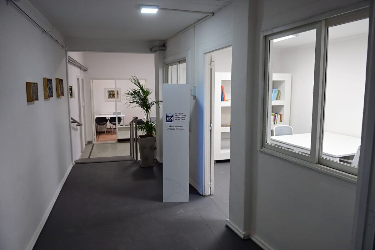 fcrisalle's tweet photo. Recuperamos edificios públicos que habían quedado abandonados y los abrimos para el conocimiento y el crecimiento de toda la comunidad.

Hoy el #EdificioCapital comenzó a albergar el Instituto de Estudios Avanzados de @UNLitoral y es un gran orgullo para #SantaFeCapital https://t.co/NF5ER2cpm0