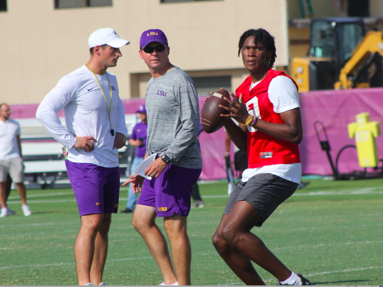 Shea Dixon on Twitter "LSU QBs coach Joe Sloan working with 5star QB