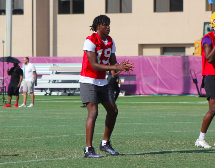 Shea Dixon on Twitter "LSU QBs coach Joe Sloan working with 5star QB