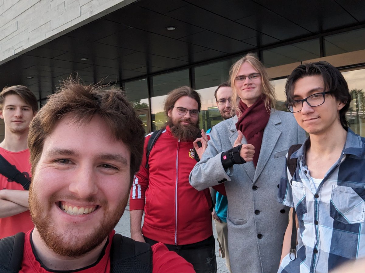 Und das war das RSR von dieser Woche. Besonders aufregend: <a href="/WhiskeyTitan/">Whiskey Titan</a>, ein Urgestein der Regensburger Smash-Szene war heute zu Besuch. GGs an alle und bis nächste Woche!