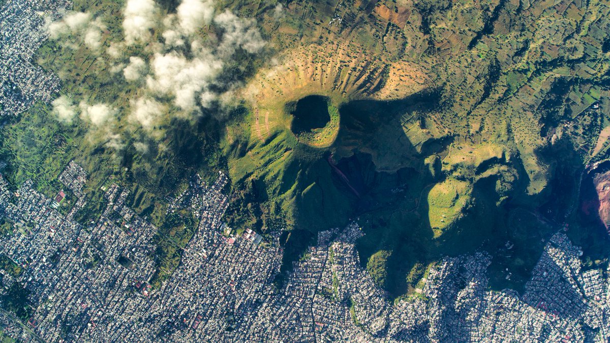Estos son algunos volcanes del Valle de México. Hilo.