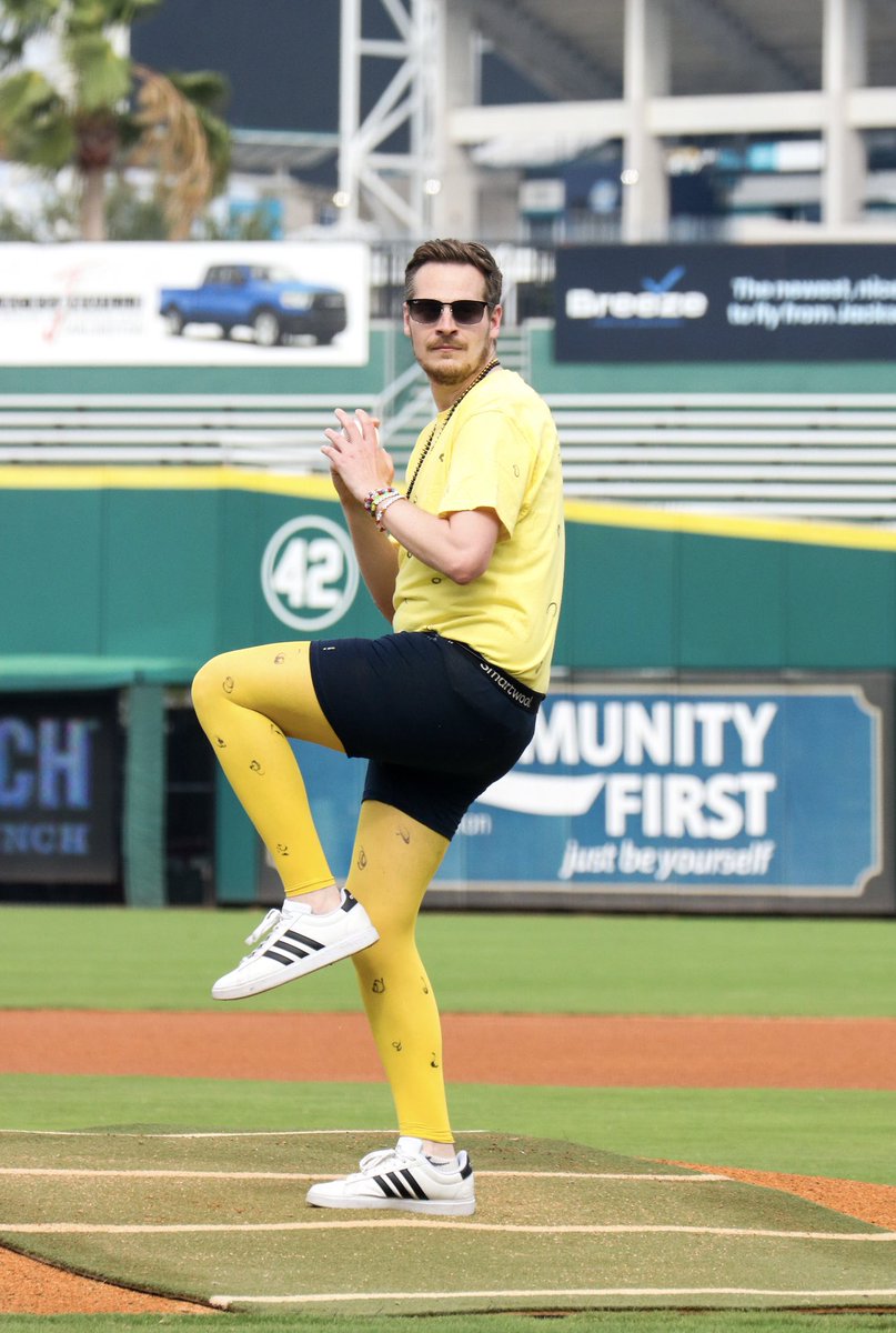 JaxShrimp's tweet image. Thanks for getting us started today with a 🔥 first pitch @tomgrossicomedy !