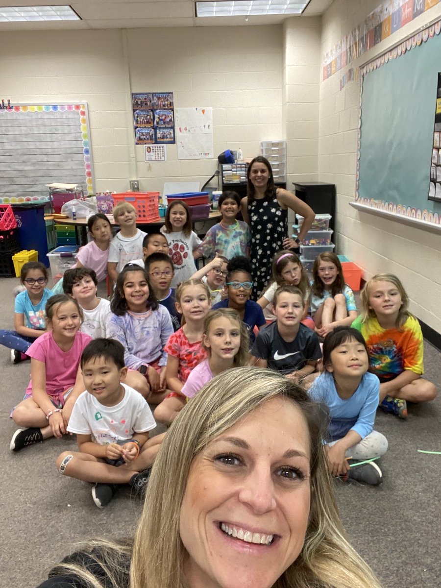 Mrs. Thompson tweet media