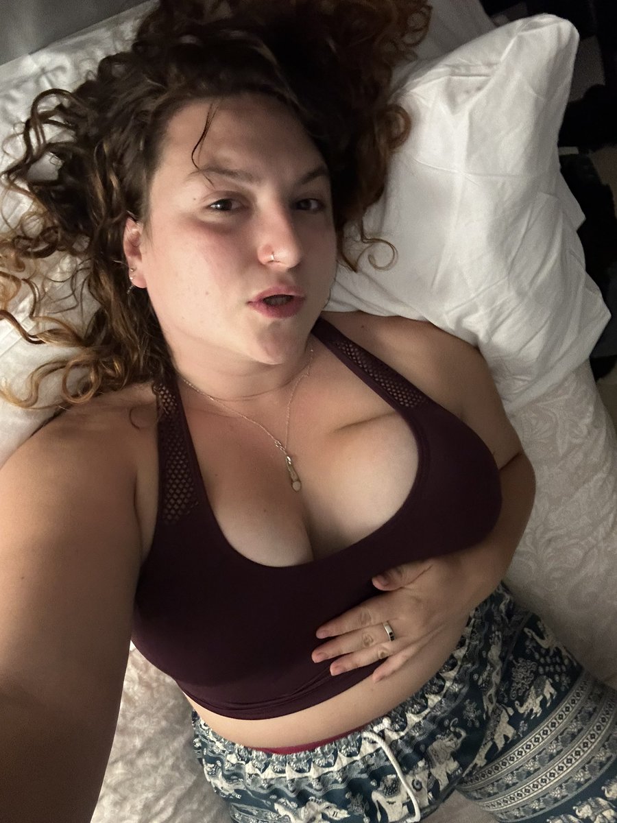 CurvyRedFox's tweet photo. Feeling sunkissed 🥰 https://t.co/sk4Hzylaj2