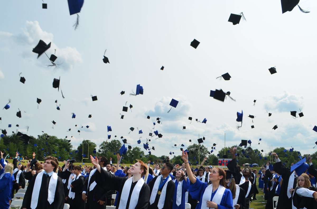 Congratulations to the <a href="/CBSouthHS/">CB South</a> Class of 2023! #Southside #cbproud